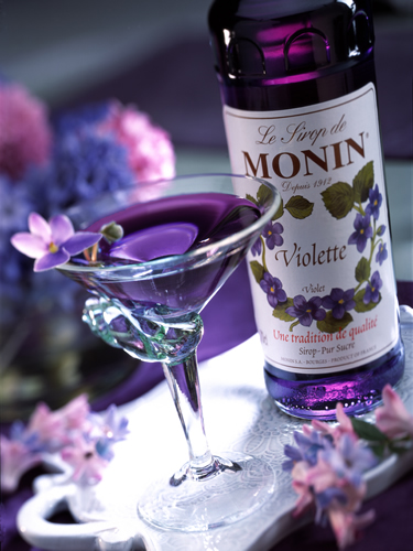 MONIN Violet syrup (700ml)